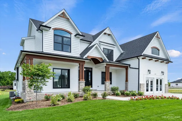 $750,000 | 483 Deerfield Drive, Oswego, IL 60543