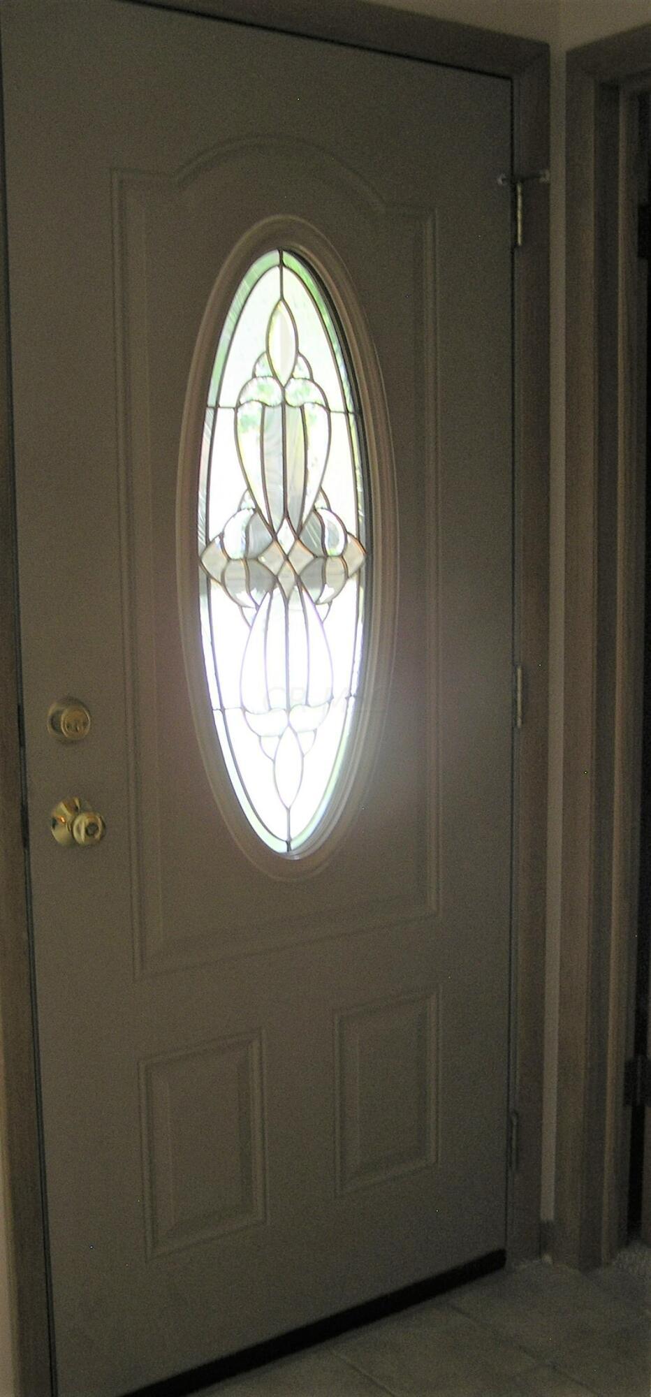 4800 Esterbrook Road Columbus, OH 43229 - Photo 4 of 32 FRONT DOOR