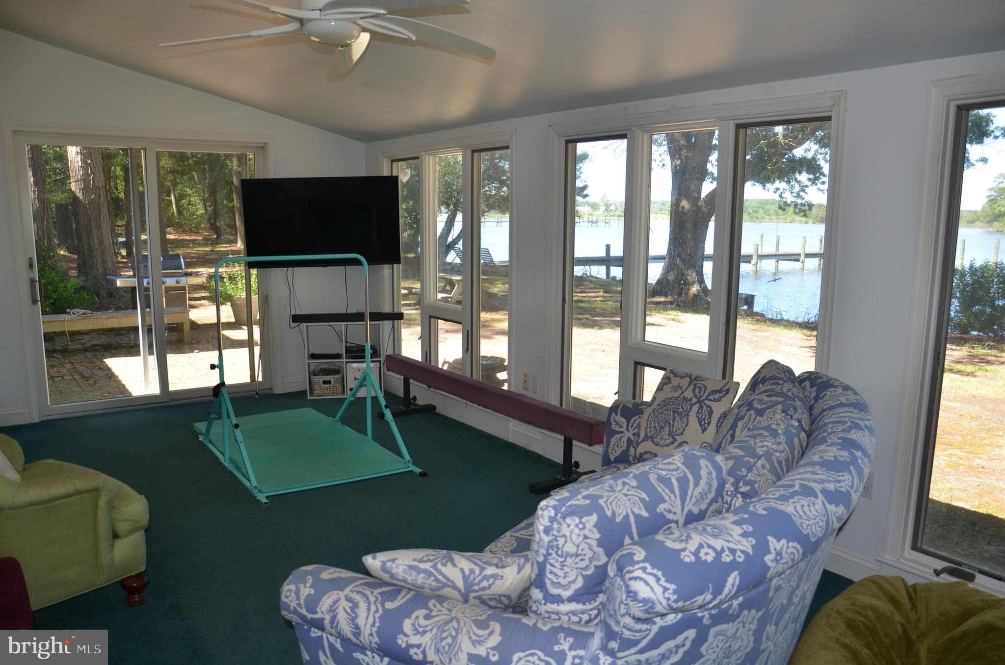 9020 Bozman Neavitt Road St. Michaels, MD 21663 - Photo 16 of 32 Glassed "River Room"