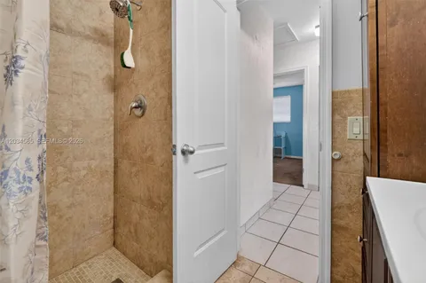 $600,000 | 1901 North 56th Avenue, Hollywood, FL 33021