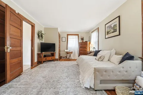 $529,000 | 112 Grove Avenue, Verona, NJ 07044