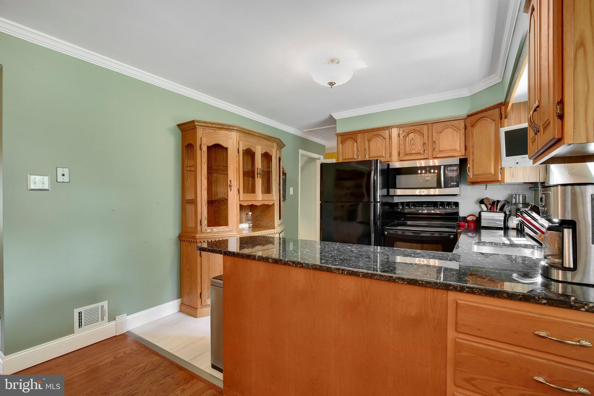 13912 Schaeffer Road Germantown, MD 20874 - Photo 11 of 39 Gallery Image 11