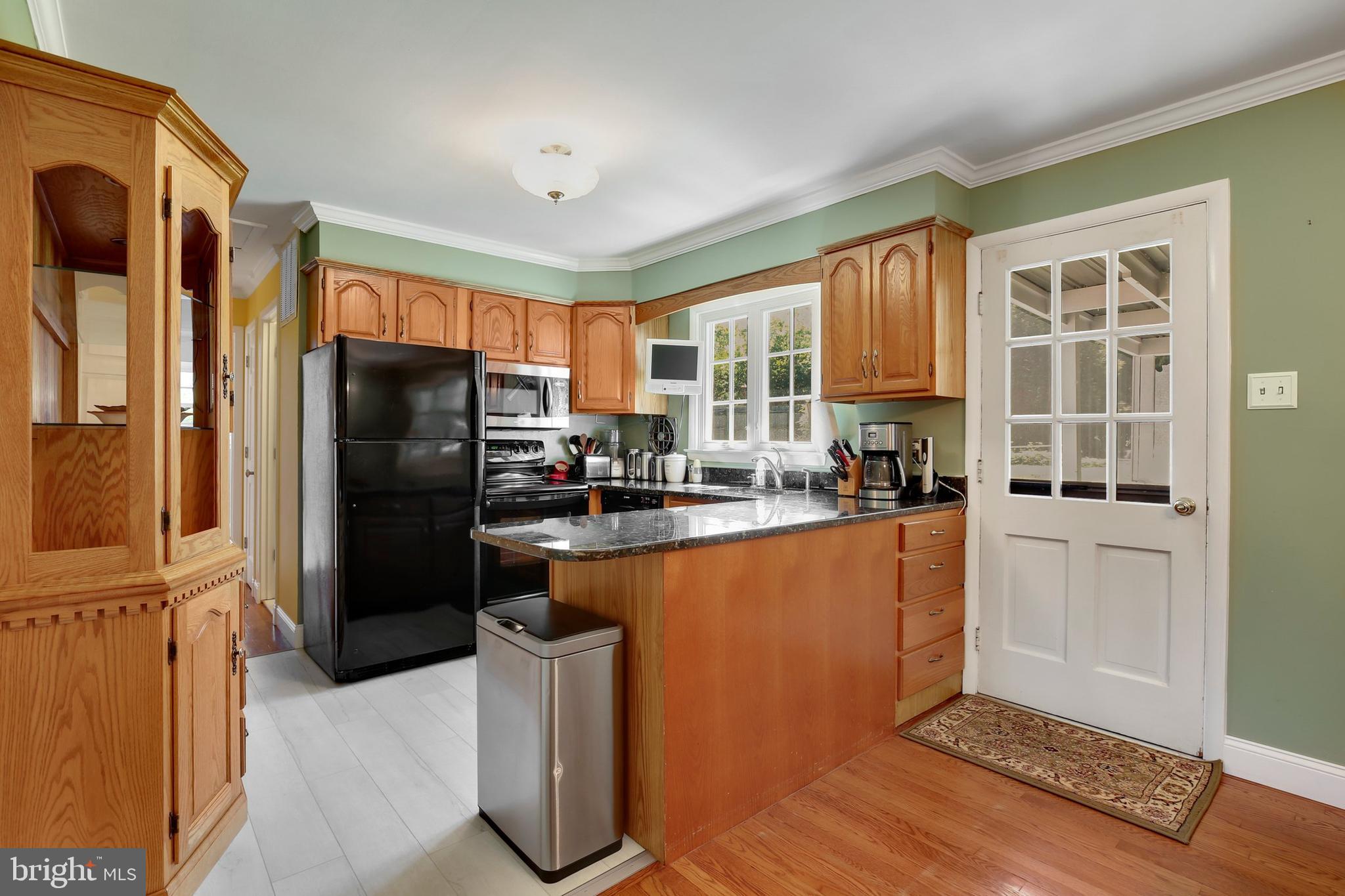 13912 Schaeffer Road Germantown, MD 20874 - Photo 10 of 39 Gallery Image 10