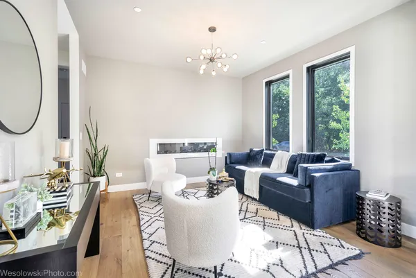 $1,250,000 | 3112 Cara Lane, Oak Brook, IL 60523