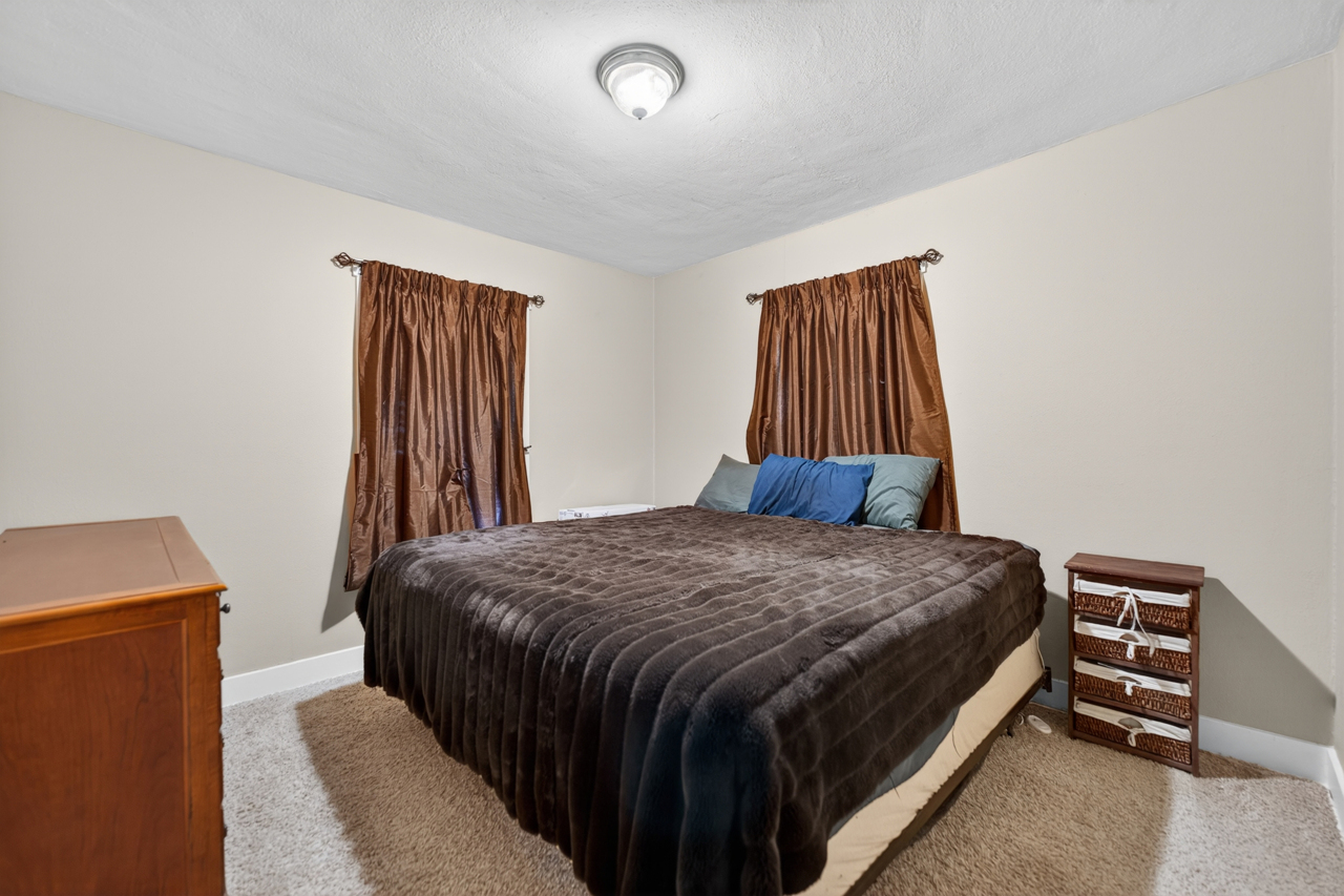 21137 Fenstermaker Road Sycamore, IL 60178 - Photo 12 of 31