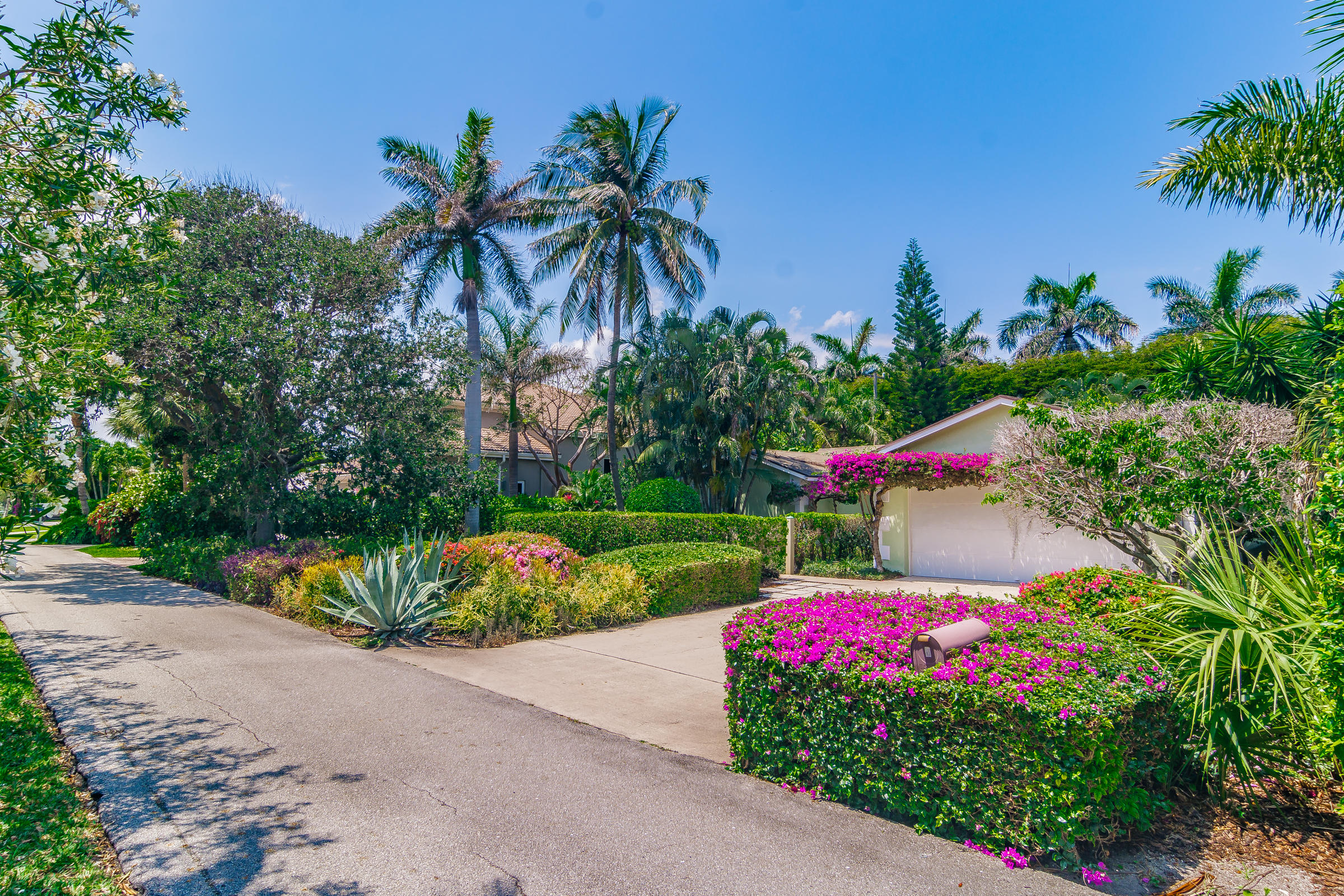 8 Ridge Boulevard Ocean Ridge, FL 33435 - Photo 3 of 51 8 Ridge Blvd (2)