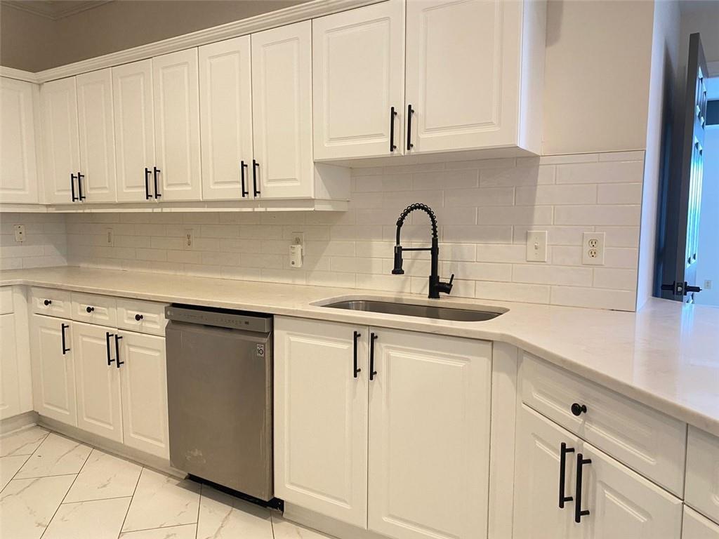 3047 Lenox Road Northeast, Unit 1202 Atlanta, GA 30324 - Photo 13 of 69