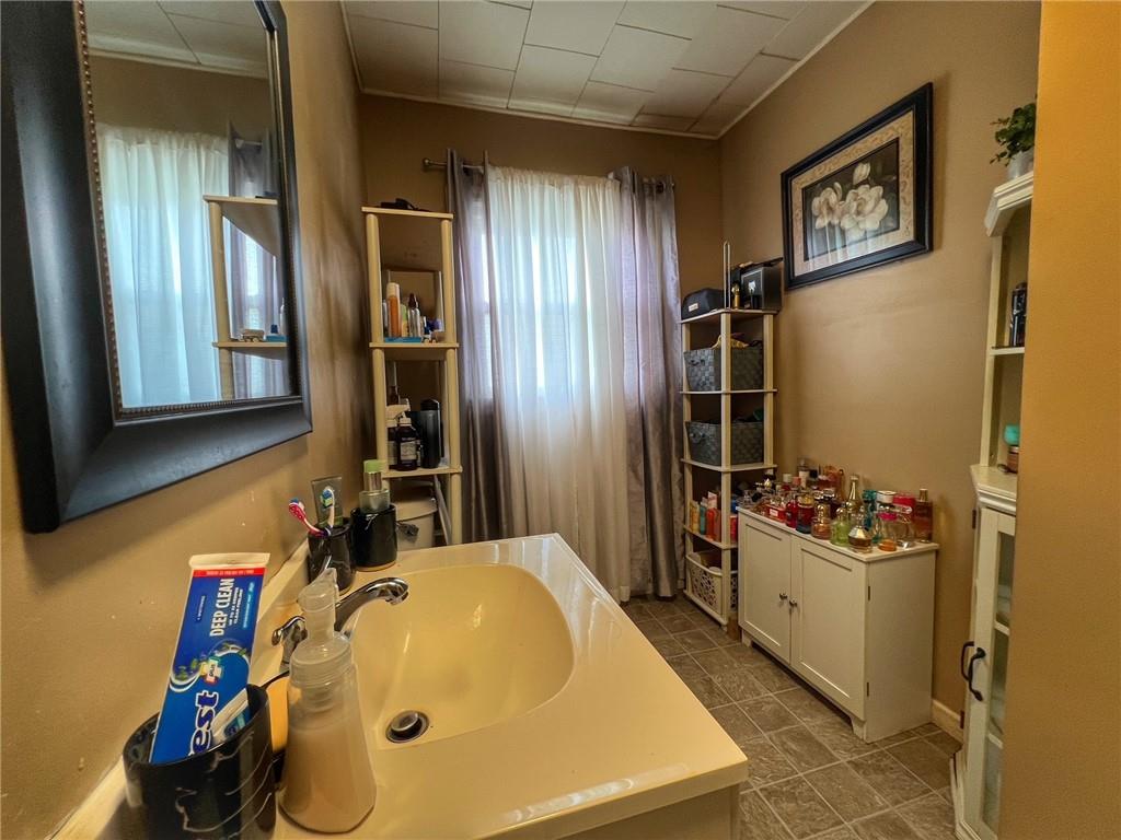 503 Vulcan Street McKees Rocks, PA 15136 - Photo 14 of 19