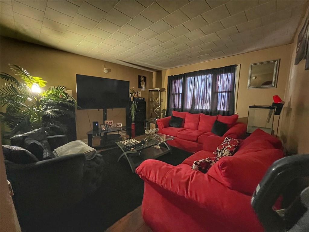 503 Vulcan Street McKees Rocks, PA 15136 - Photo 9 of 19