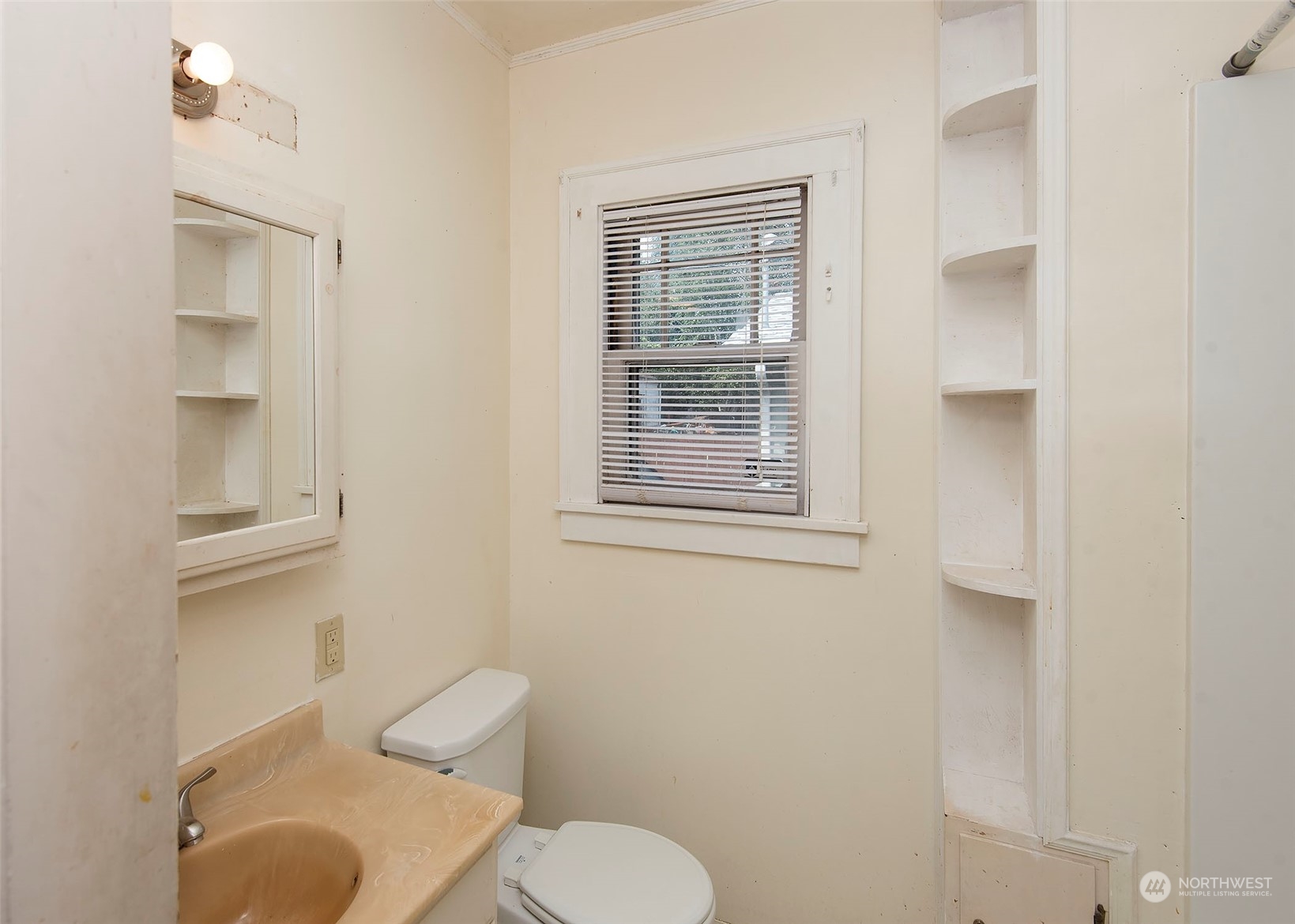 1032 Rockefeller Avenue Everett, WA 98201 - Photo 16 of 28 Gallery Image 16