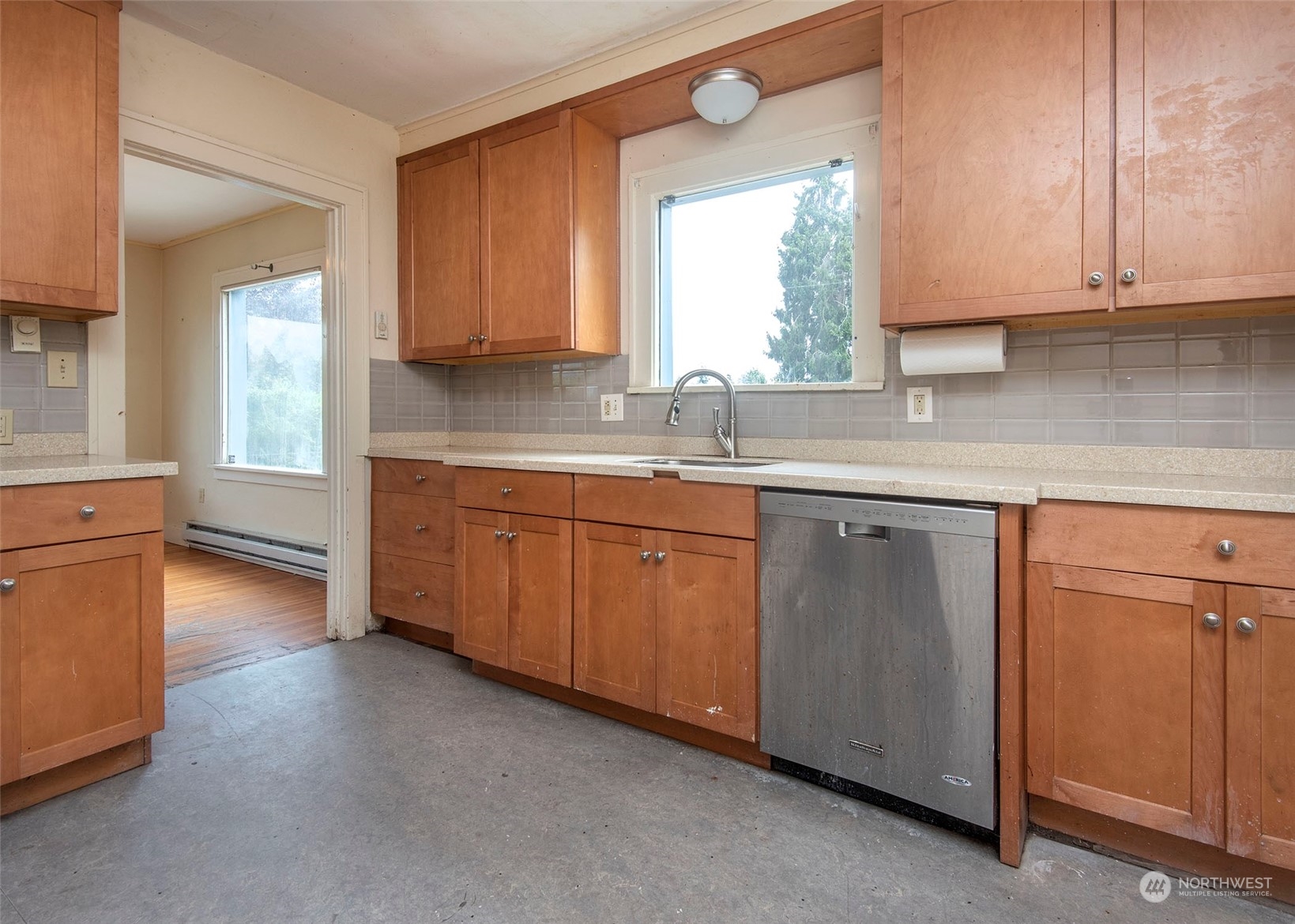 1032 Rockefeller Avenue Everett, WA 98201 - Photo 8 of 28 Gallery Image 8