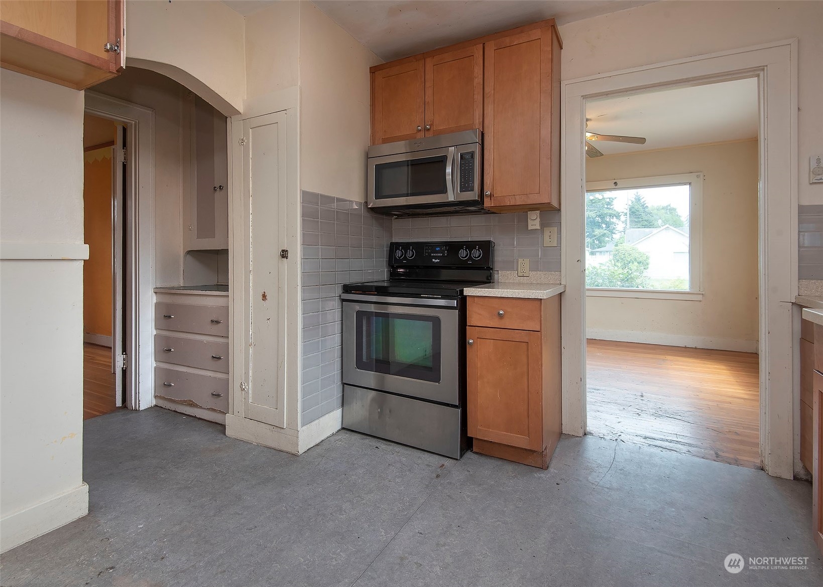 1032 Rockefeller Avenue Everett, WA 98201 - Photo 10 of 28 Gallery Image 10