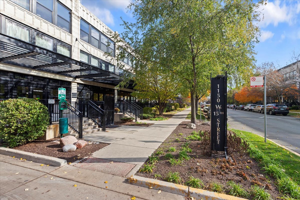 1150 West 15th Street, Unit 338 Chicago, IL 60608 - Photo 1 of 1