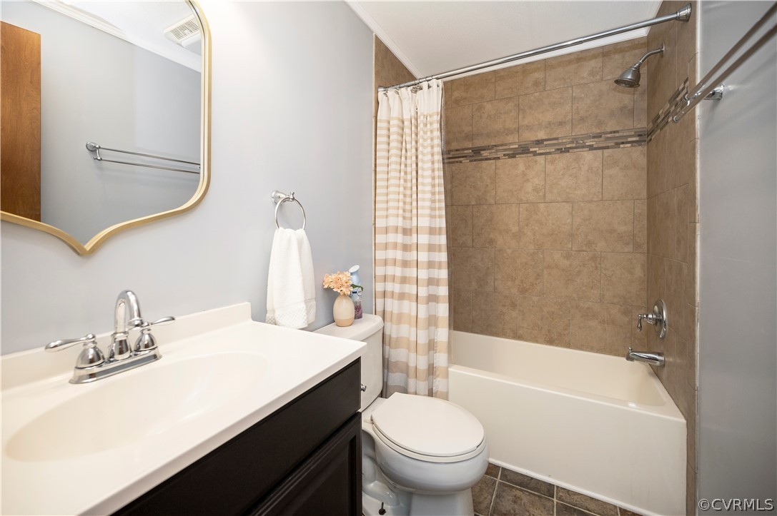 3634 Shirleys Hill Road Partlow, VA 22534 - Photo 17 of 22 a bathroom with a sink and a mirror