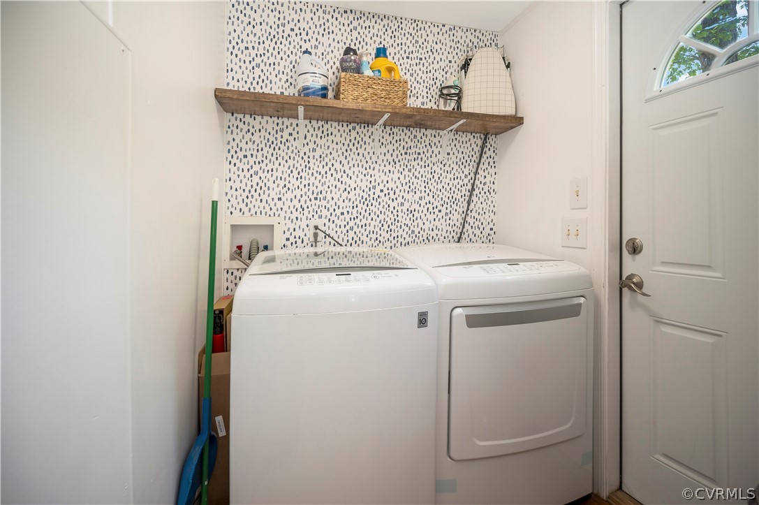 3634 Shirleys Hill Road Partlow, VA 22534 - Photo 10 of 22 a utility room with dryer and washer
