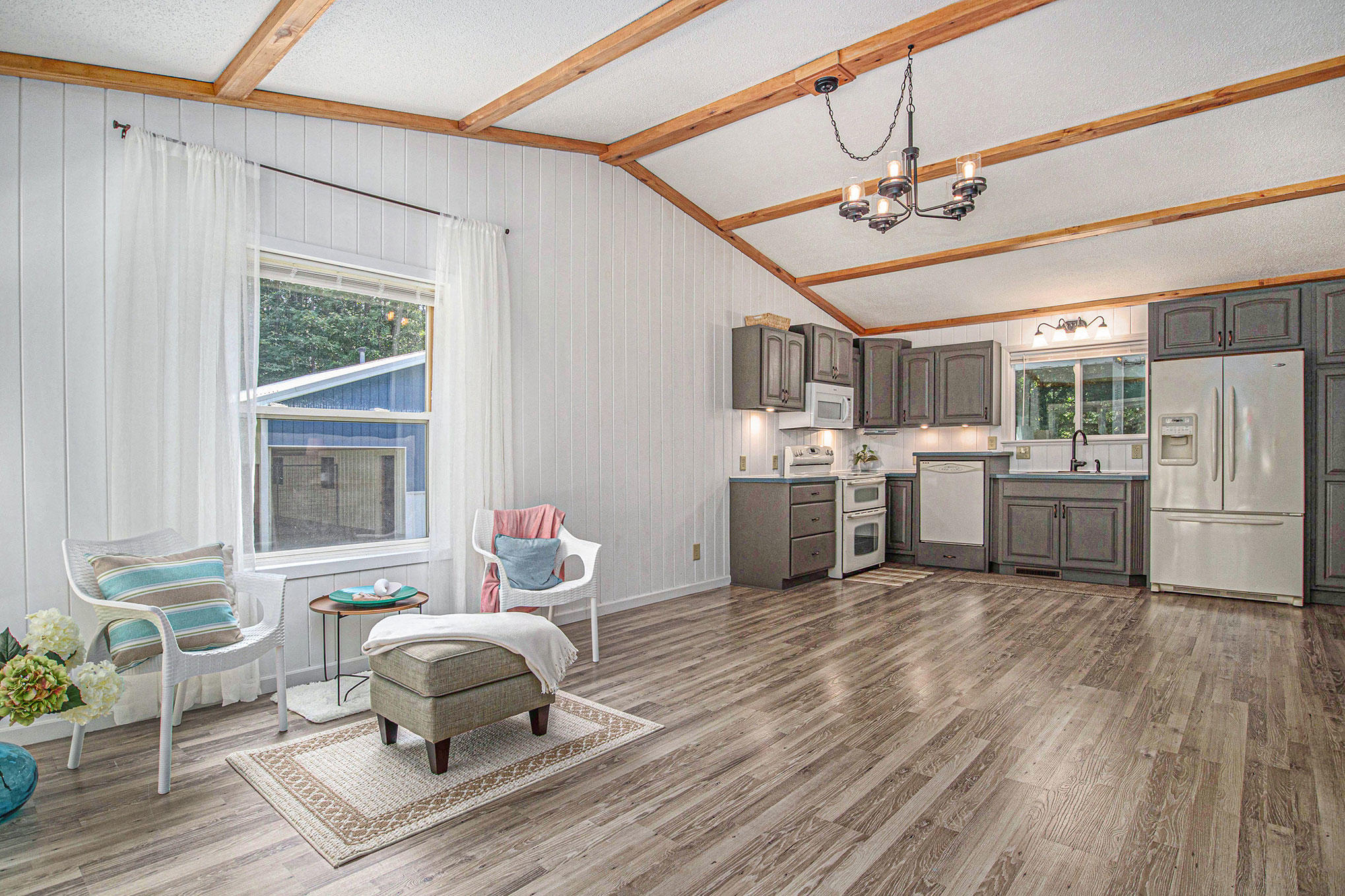 4488 Simonelli Road Whitehall, MI 49461 - Photo 5 of 35 IMG_9826