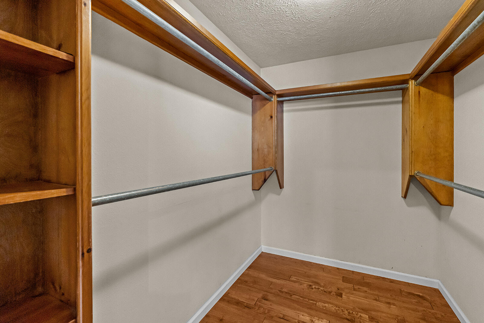 4757 South Holland Avenue Springfield, MO 65810 - Photo 25 of 60 DSC00897