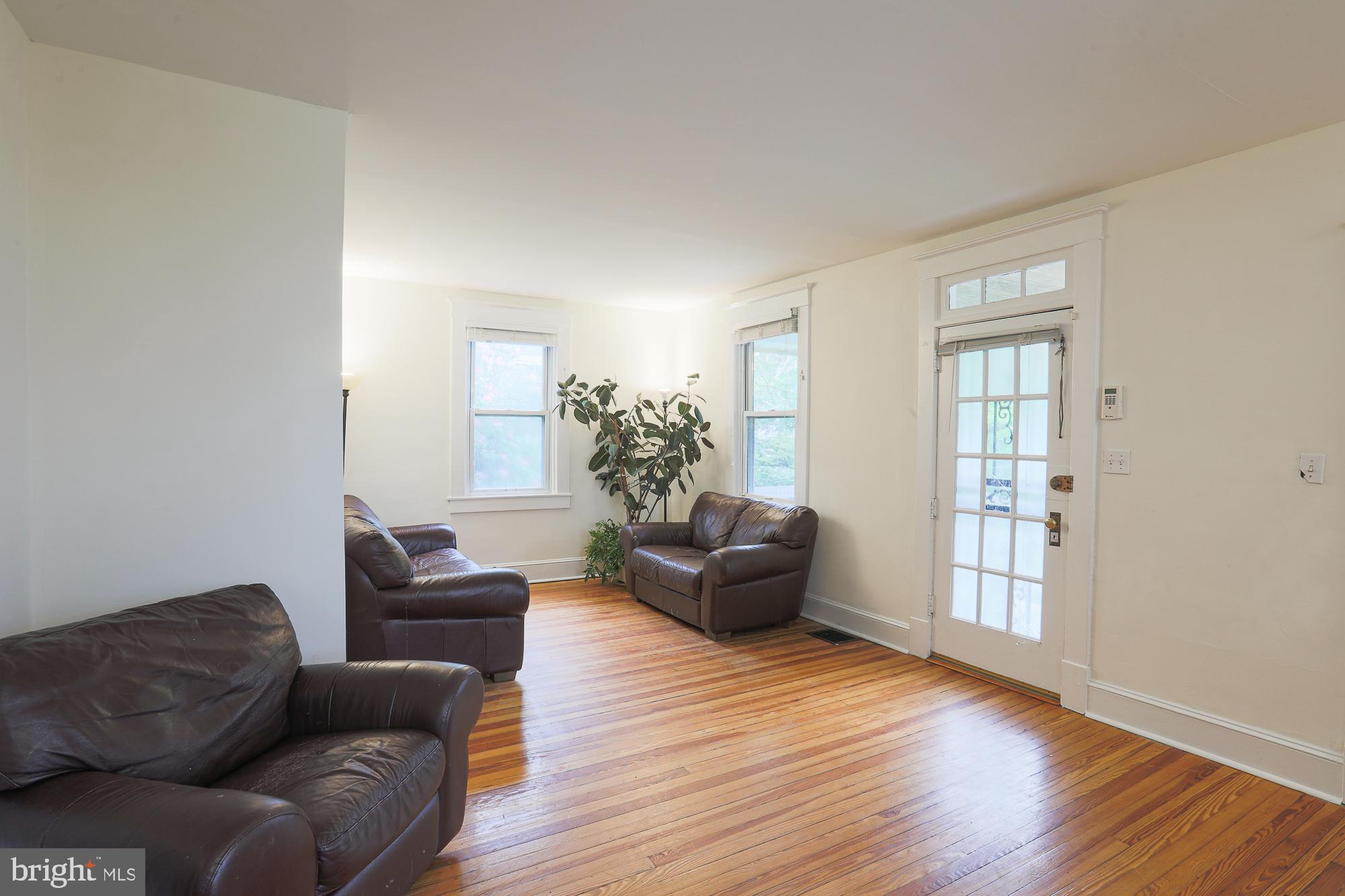 2705 Cheswolde Road Baltimore, MD 21209 - Photo 2 of 23 Gallery Image 2