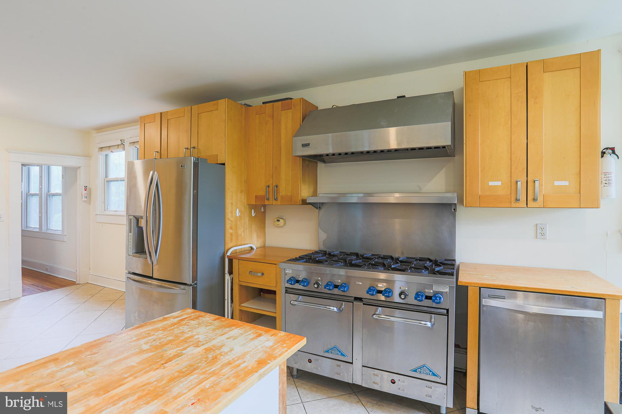 2705 Cheswolde Road Baltimore, MD 21209 - Photo 6 of 23 Gallery Image 6