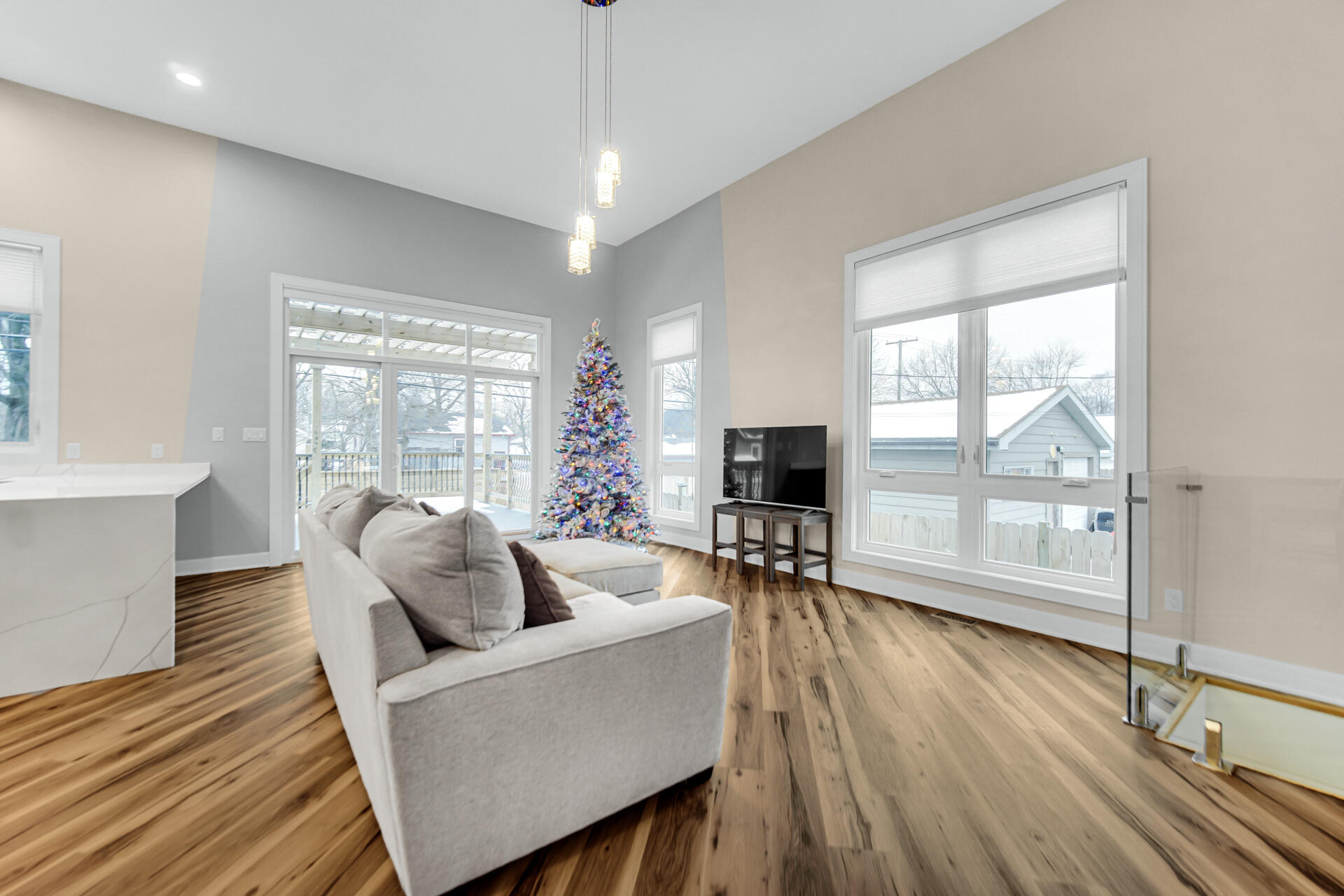 1044 Mulberry Street Hammond, IN 46324 - Photo 2 of 26 1920x1280