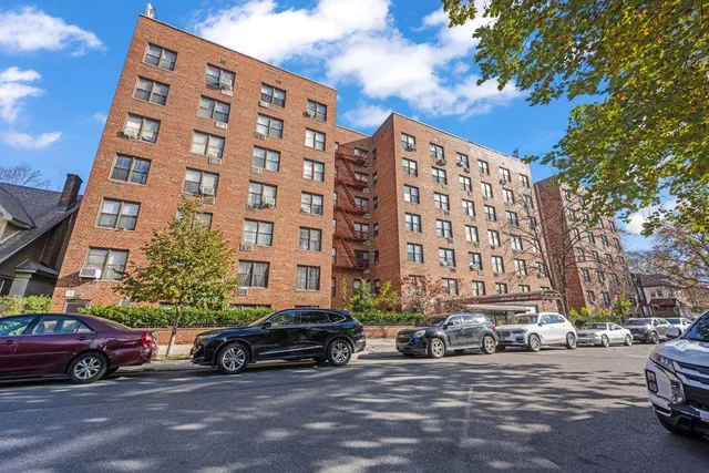 $325,000 | 1577 East 17th Street, Unit 3C | Midwood