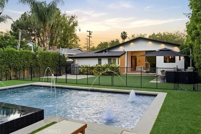 $2,295,000 | 5324 Amigo Avenue, Tarzana, CA 91356