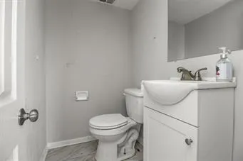 $299,000 | 1005 Southwest 23rd Street, Blue Springs, MO 64015