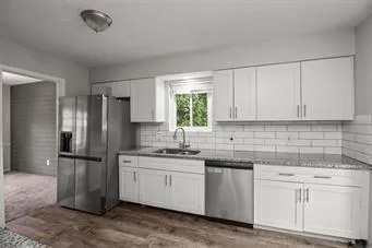 $299,000 | 1005 Southwest 23rd Street, Blue Springs, MO 64015