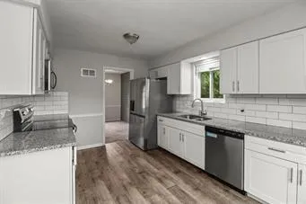 $299,000 | 1005 Southwest 23rd Street, Blue Springs, MO 64015