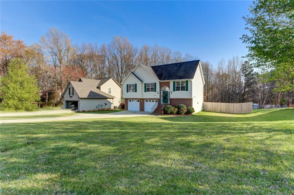 2512 Willard Road High Point, NC 27265 - Photo 3 of 30