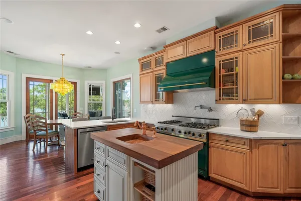 $2,650,000 | 302 Bay Hill Drive, West Union, SC 29696