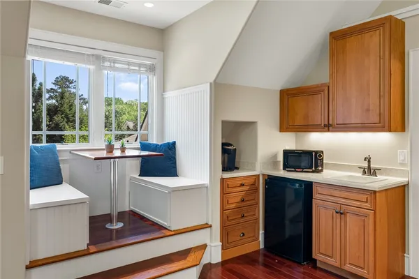 $2,650,000 | 302 Bay Hill Drive, West Union, SC 29696