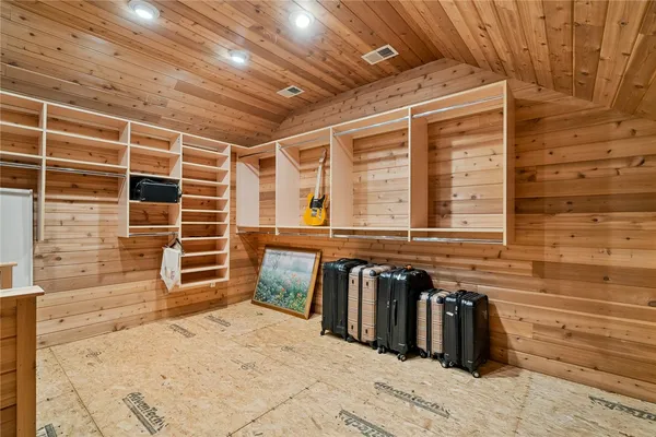 $2,650,000 | 302 Bay Hill Drive, West Union, SC 29696