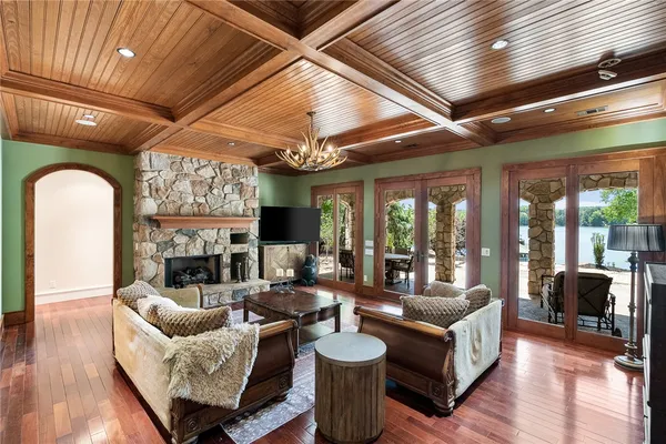 $2,650,000 | 302 Bay Hill Drive, West Union, SC 29696