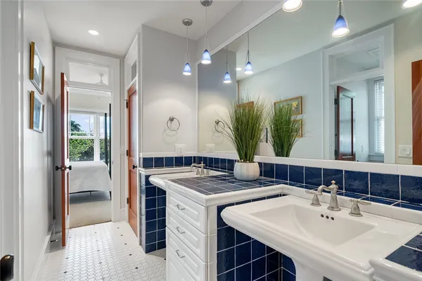 $2,650,000 | 302 Bay Hill Drive, West Union, SC 29696