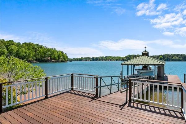 $2,650,000 | 302 Bay Hill Drive, West Union, SC 29696