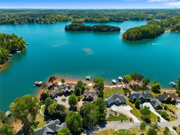 $2,650,000 | 302 Bay Hill Drive, West Union, SC 29696