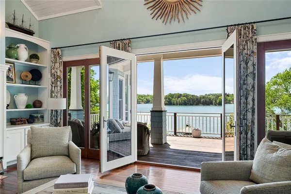 $2,650,000 | 302 Bay Hill Drive, West Union, SC 29696