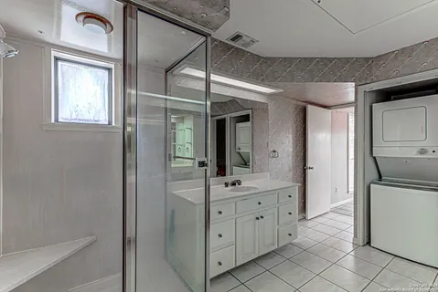 a view of walk in closet