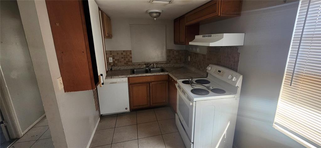 4839 Billy Direct Lane Lutz, FL 33559 - Photo 11 of 51