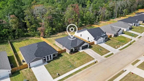 $309,560 | 16226 Crossing Circle, Lindale, TX 75771