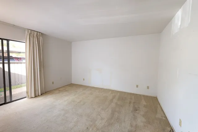 $210,000 | 1905-121 West Lane, Kerrville, TX 78028