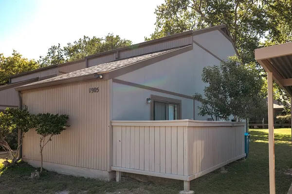 $210,000 | 1905 # 121 West Lane, Kerrville, TX 78028