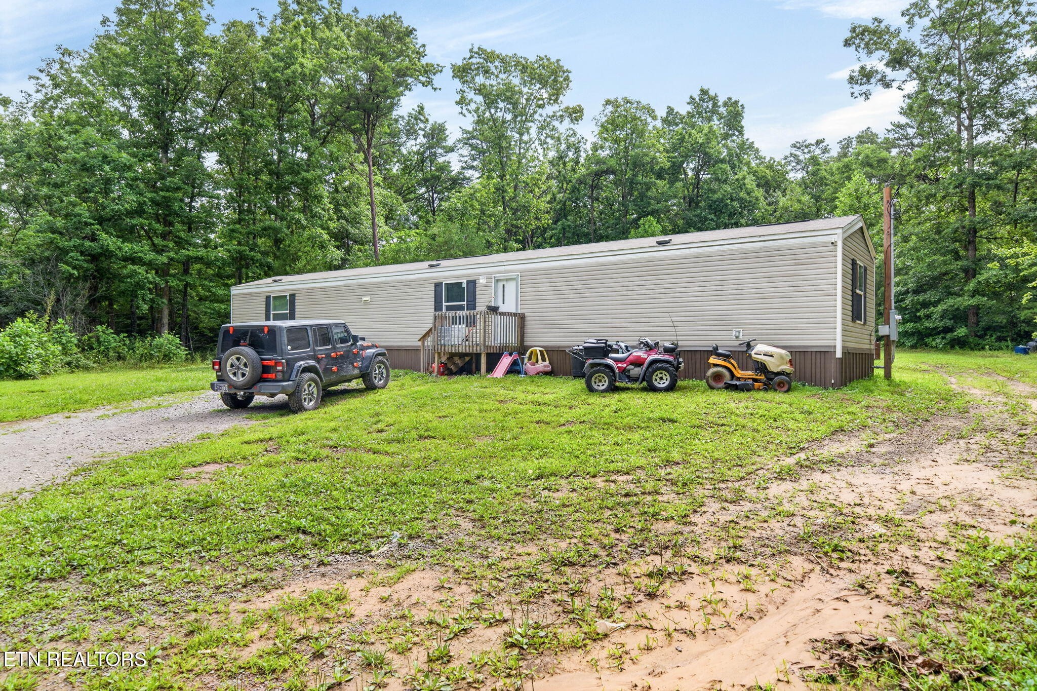 460 Jim Garrett Road Monterey, TN 38574 - Photo 3 of 22 Gallery Image 3