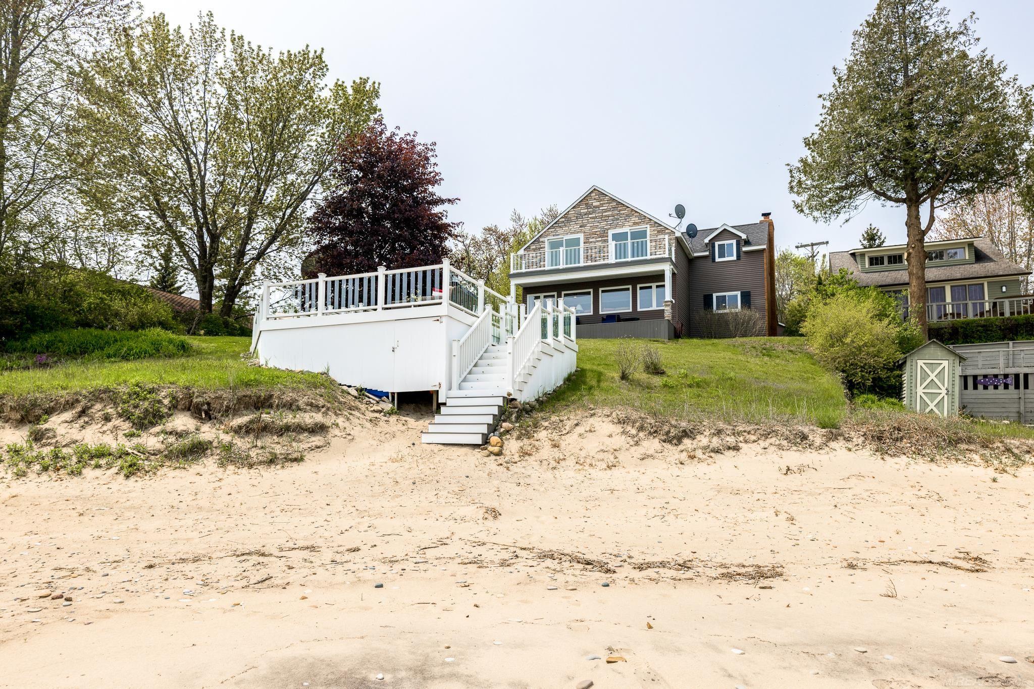 2012 North Lakeshore Road Carsonville, MI 48419 - Photo 72 of 90 50110593-72.JPG
