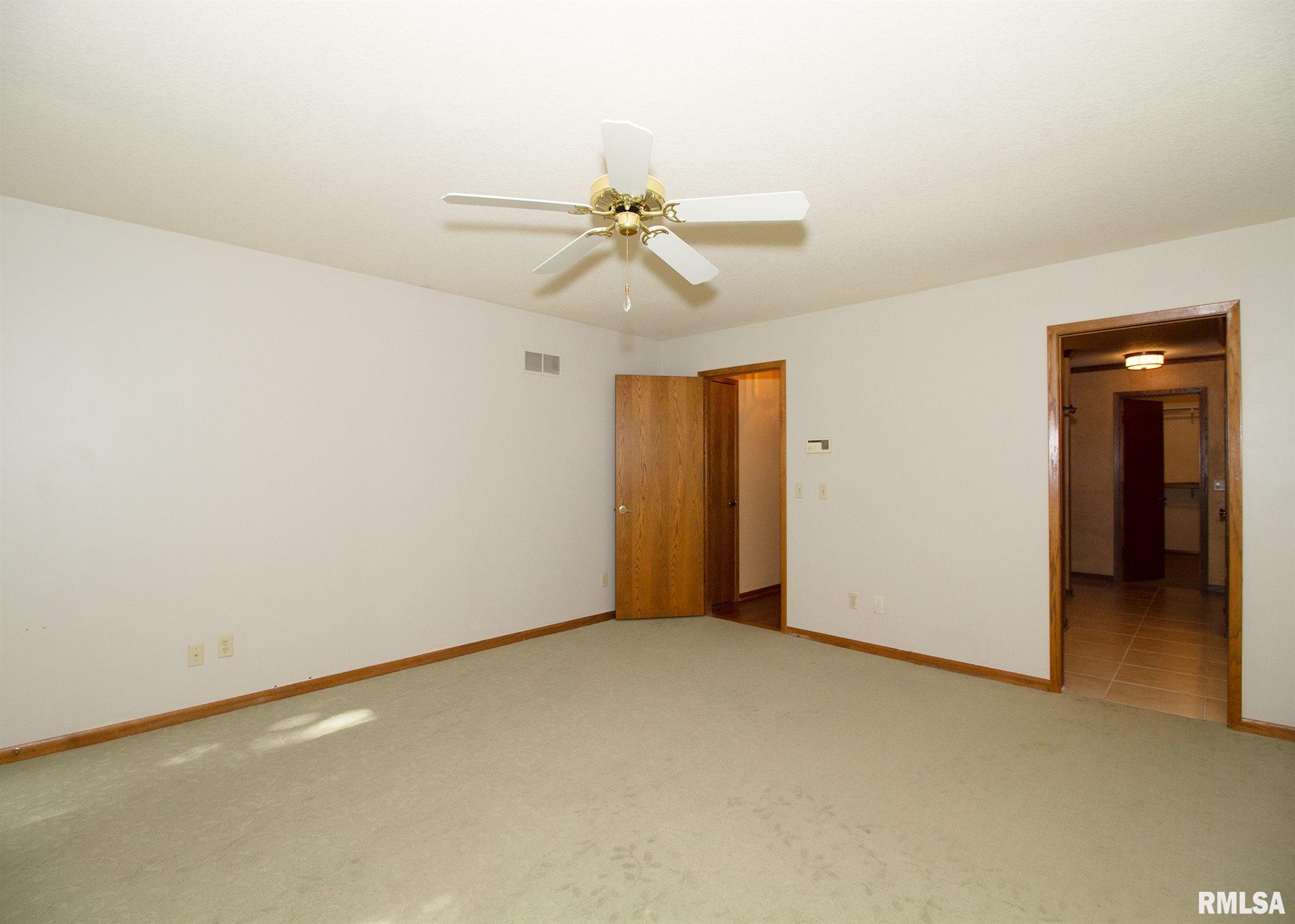 3324 East Ridge Place Bettendorf, IA 52722 - Photo 17 of 30 Gallery Image 17