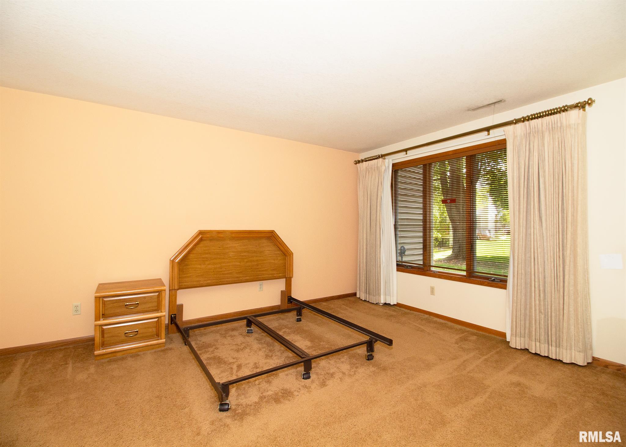 3324 East Ridge Place Bettendorf, IA 52722 - Photo 25 of 30 Gallery Image 25