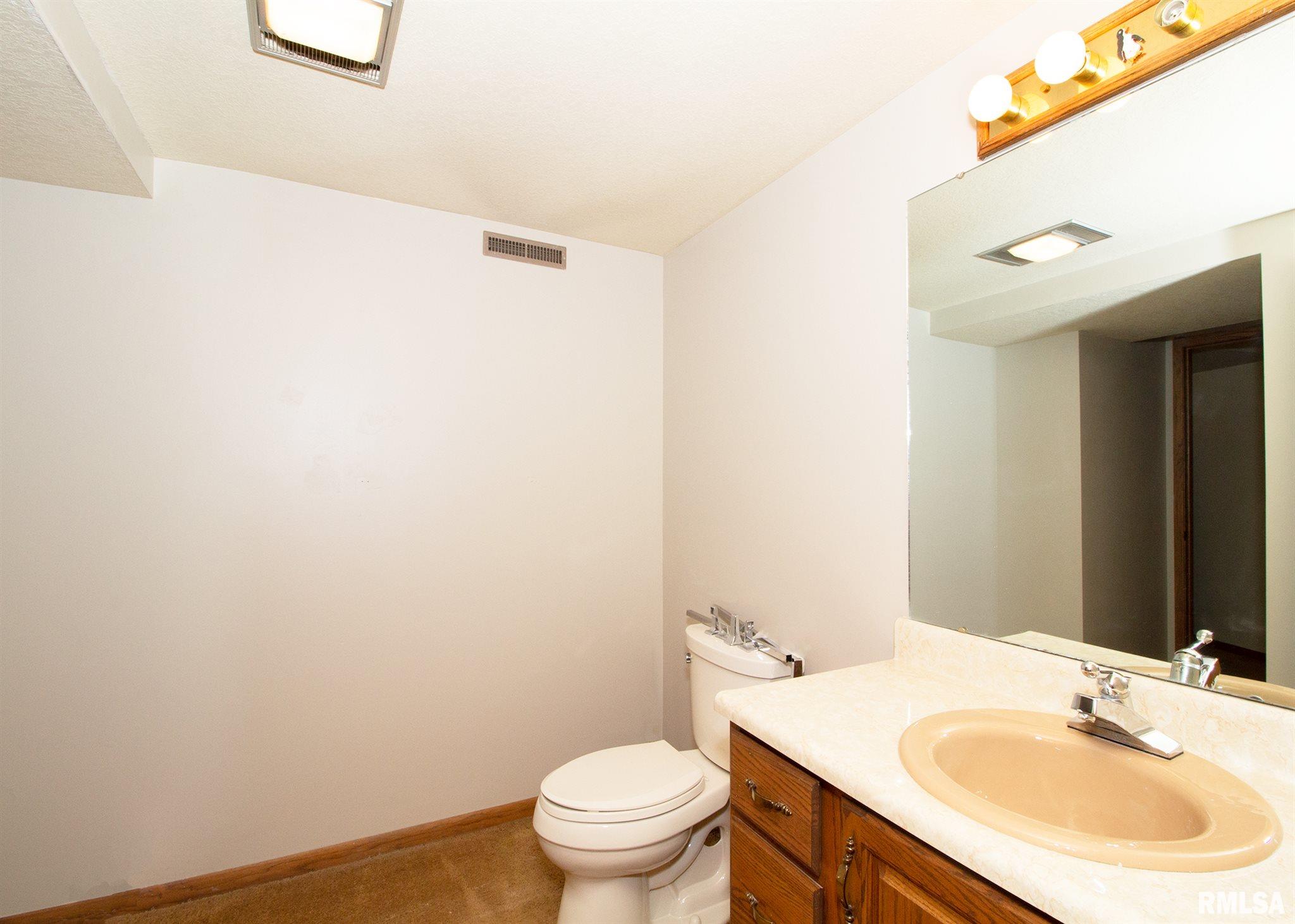 3324 East Ridge Place Bettendorf, IA 52722 - Photo 27 of 30 Gallery Image 27
