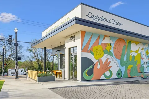 $885,000 | 2320 Dalebrook Court, Nashville, TN 37206
