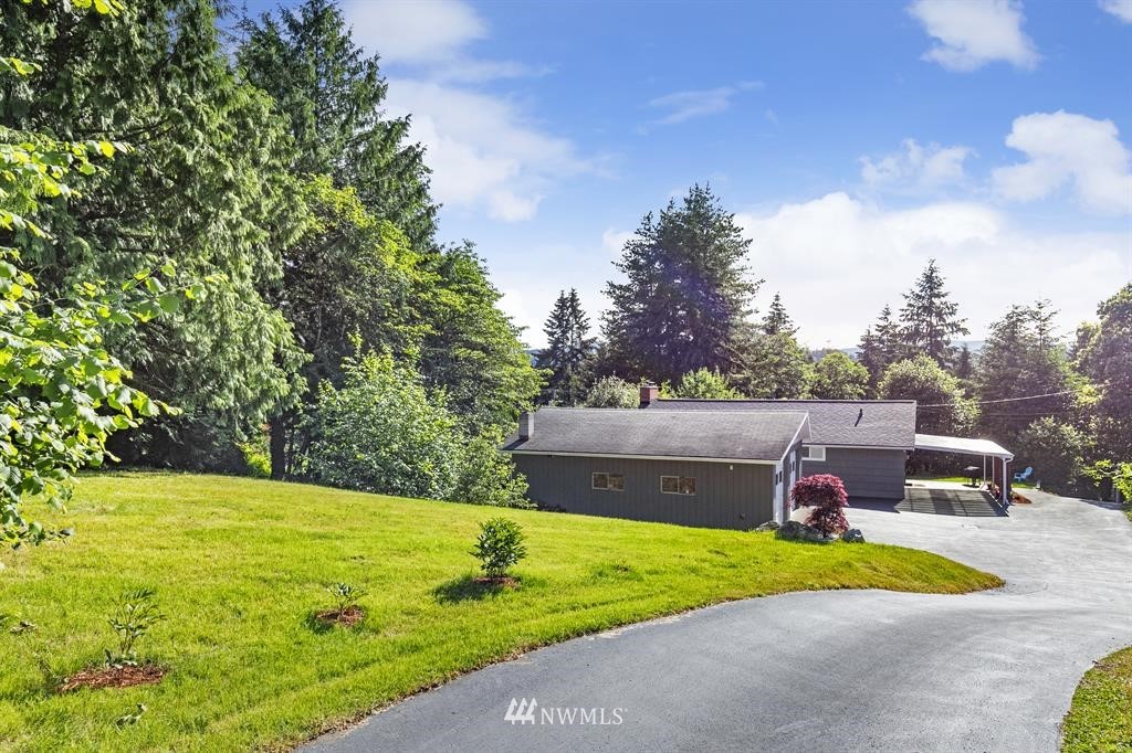2020 Rocky Point Road Northwest Bremerton, WA 98312 - Photo 2 of 31 Gallery Image 2
